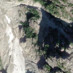 Satellite imagery of Mount Tom Taylor, CA