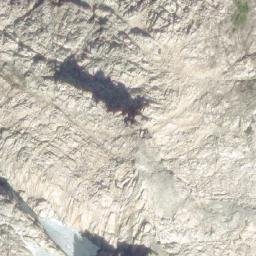 Satellite imagery of Mount Tom Taylor, CA