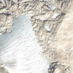 Satellite imagery of Mount Tom Taylor, CA