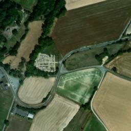 Satellite imagery of Château de Saint-Remy-en-l'Eau, FR