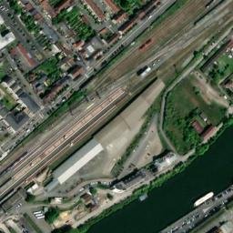 Satellite imagery of Château de Compiègne, FR