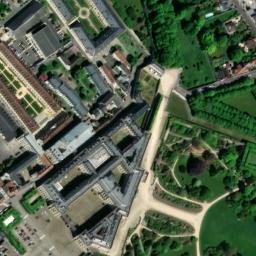 Satellite imagery of Château de Compiègne, FR