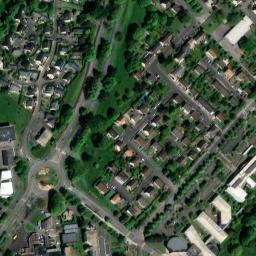 Satellite imagery of Abbaye de Royallieu, FR