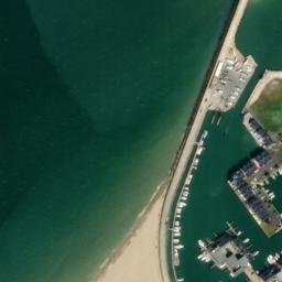Satellite imagery of Pointe de la Cahotte, FR
