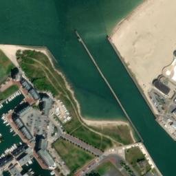 Satellite imagery of Pointe de la Cahotte, FR