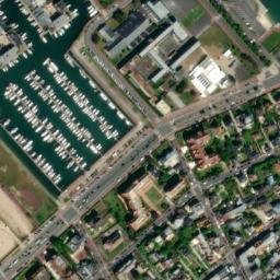Satellite imagery of Pointe de la Cahotte, FR