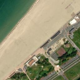 Satellite imagery of Établissement des bains de mer, FR