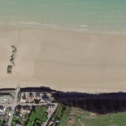 Satellite imagery of Port artificiel d'Arromanches-les-Bains, FR