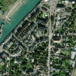 Satellite imagery of Château de Courseulles, FR