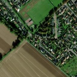 Satellite imagery of Château de Lion-sur-Mer, FR