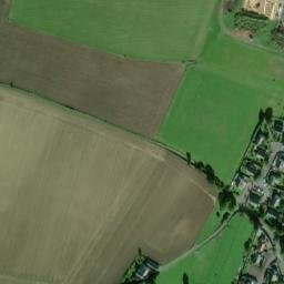 Satellite imagery of Château de Fontaine-Henry, FR