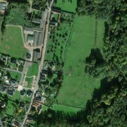 Satellite imagery of Château de Fontaine-Henry, FR