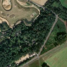 Satellite imagery of Zámek Lešná, CZ