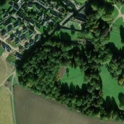 Satellite imagery of Château de Fontaine-Henry, FR