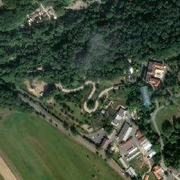 Satellite imagery of Zámek Lešná, CZ