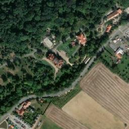 Satellite imagery of Zámek Lešná, CZ