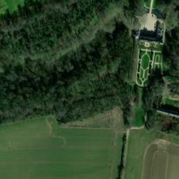 Satellite imagery of Château de Lantheuil, FR