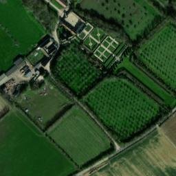 Satellite imagery of Château de Brécy, FR