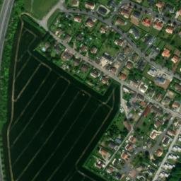 Satellite imagery of Château de Bénouville, FR