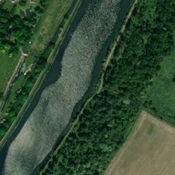 Satellite imagery of Château de Bénouville, FR