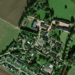 Satellite imagery of Château de Lasson, FR