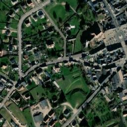 Satellite imagery of Château du Neubourg, FR