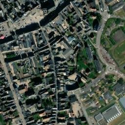 Satellite imagery of Château du Neubourg, FR