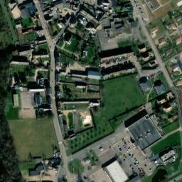 Satellite imagery of Château du Neubourg, FR