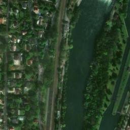Satellite imagery of Château de L'Isle-Adam, FR