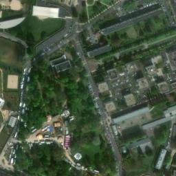 Satellite imagery of Château de L'Isle-Adam, FR