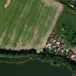 Satellite imagery of Lhotský dvůr [Dynín-Lhota] HG, CZ