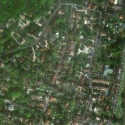 Satellite imagery of Château de L'Isle-Adam, FR