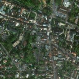 Satellite imagery of Château de L'Isle-Adam, FR