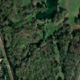 Satellite imagery of Château de Dampont, FR