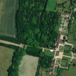 Satellite imagery of Château de Canon, FR