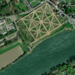 Satellite imagery of Château de La Roche-Guyon, FR