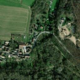 Satellite imagery of Château de Grouchy, FR