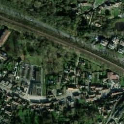 Satellite imagery of Château de Grouchy, FR