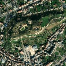 Satellite imagery of Château de Château-Thierry, FR