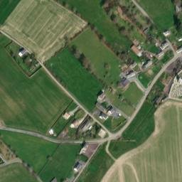 Satellite imagery of Château de Dampierre, FR