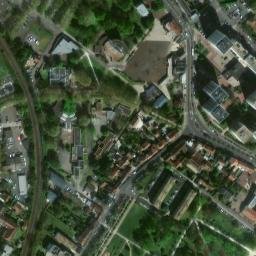 Satellite imagery of Château de Pontoise, FR