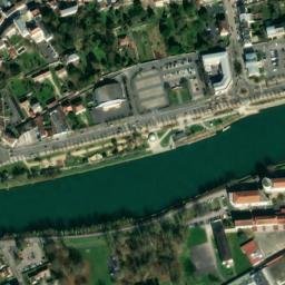 Satellite imagery of Château de Château-Thierry, FR