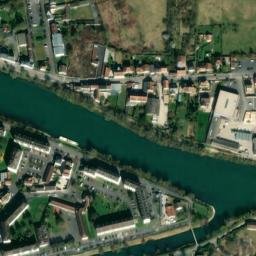 Satellite imagery of Château de Château-Thierry, FR