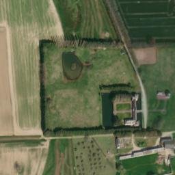 Satellite imagery of Château de Dampierre, FR