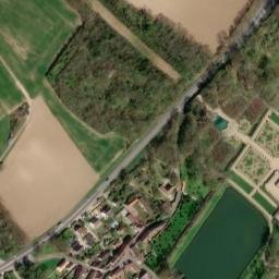 Satellite imagery of Château de Villette, FR