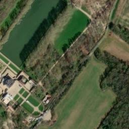 Satellite imagery of Château de Villette, FR