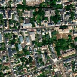 Satellite imagery of Abbaye Saint-Taurin, FR