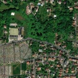 Satellite imagery of Château de Montmorency, FR