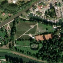 Satellite imagery of [Veselí nad Moravou-Předměstí] monastery church t., CZ