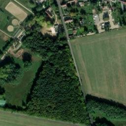 Satellite imagery of Château de Montceaux, FR